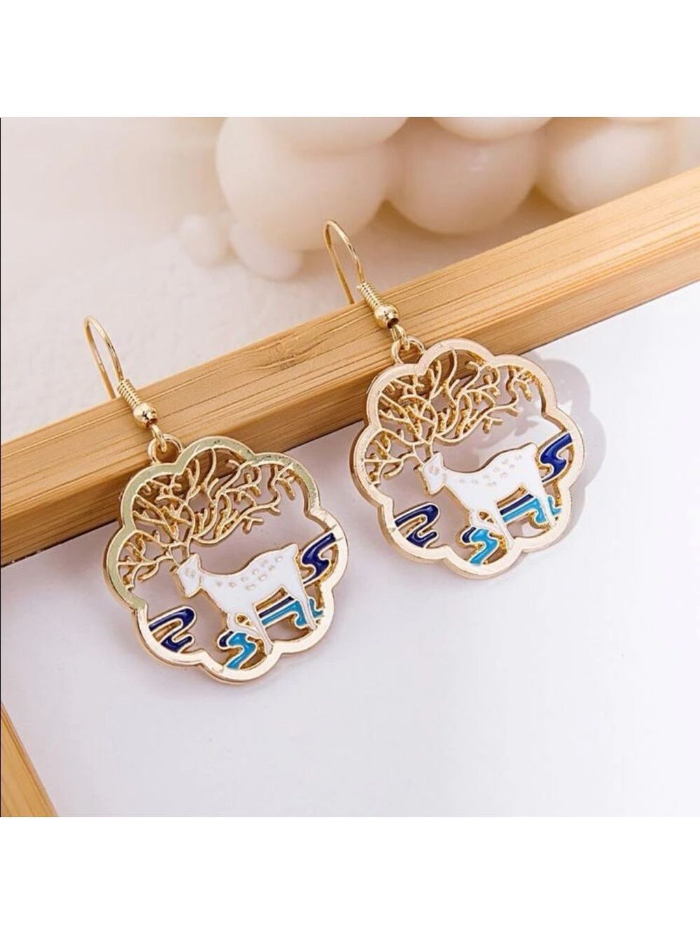 Nature Stag Deer colorful dangle drop earrings NWT 🌿